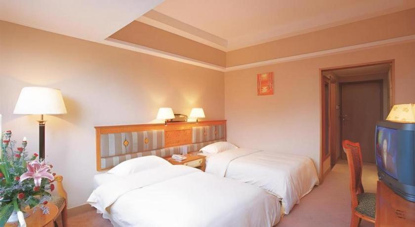 Wings Hotel Guangzhou Buitenkant foto